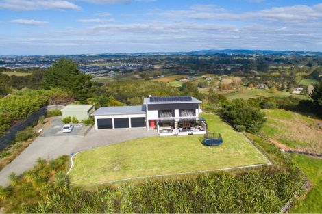 Photo of property in 911 Old North Road, Waimauku, 0882