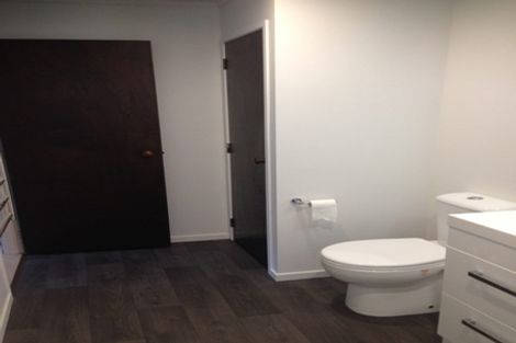 Photo of property in 3/42 Manuka Road, Glenfield, Auckland, 0629