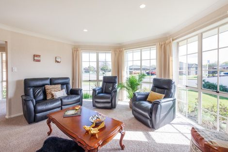 Photo of property in 71 Amberley Avenue, Highbury, Palmerston North, 4412