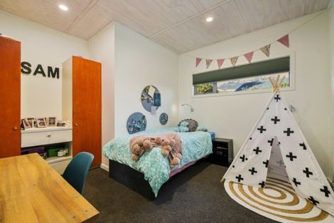 Photo of property in 10 Birchdale Place, Glenorchy, 9372