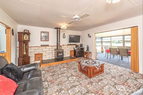 Photo of property in 18 Swinbourne Street, Waverley, 4510