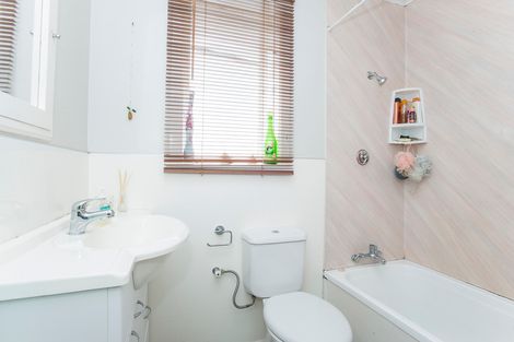 Photo of property in 1 Keiha Street, Riverdale, Gisborne, 4010