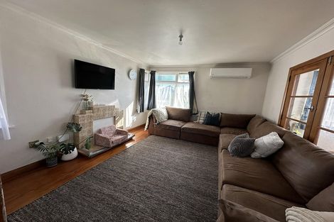 Photo of property in 10 Quinn Road, Levin, 5510