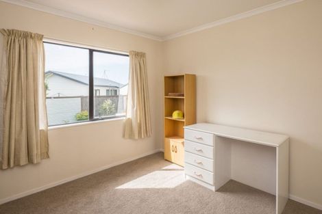 Photo of property in 92 Queens Road, Waikanae Beach, Waikanae, 5036