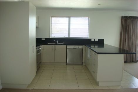 Photo of property in 5b Henry Street, Avondale, Auckland, 1026