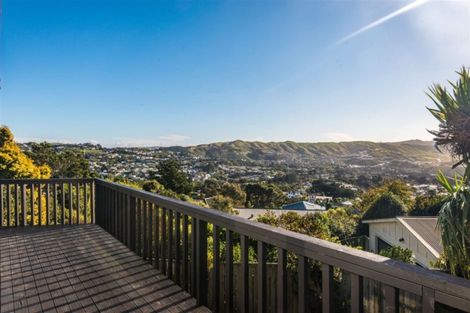 Photo of property in 31 Carluke Street, Paparangi, Wellington, 6037