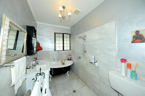 Photo of property in 4511 Christchurch Akaroa Road, Little River, 7591