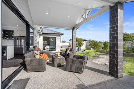 Photo of property in 3 Oceania Sands Way, Papamoa Beach, Papamoa, 3118