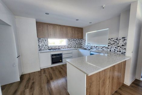 Photo of property in 74a Thompson Terrace, Manurewa, Auckland, 2102