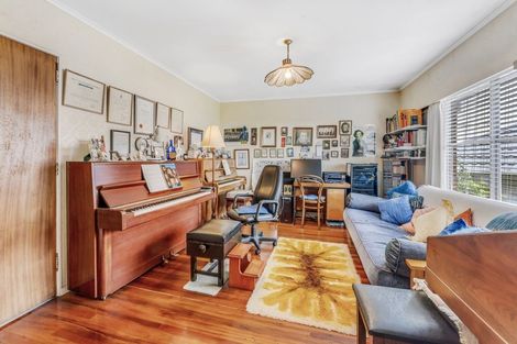 Photo of property in 111 Macleans Road, Bucklands Beach, Auckland, 2014