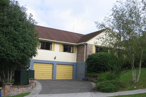 Photo of property in 11 Holyoake Place, Chatswood, Auckland, 0626