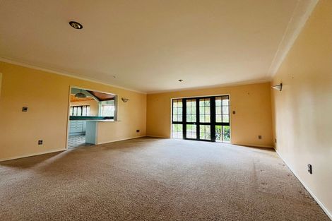 Photo of property in 233 Waihoehoe Road, Drury, 2577