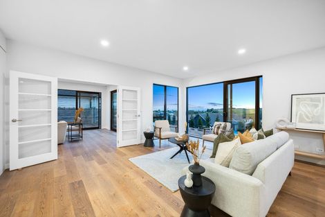 Photo of property in 15 Kumukumu Road, Long Bay, Auckland, 0630