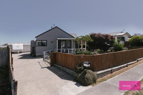 Photo of property in 7 Lydia Place, Kelvin Grove, Palmerston North, 4414