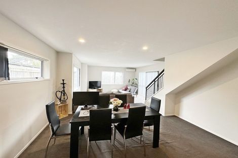 Photo of property in 4 Ruhanui Lane, Pakuranga Heights, Auckland, 2010