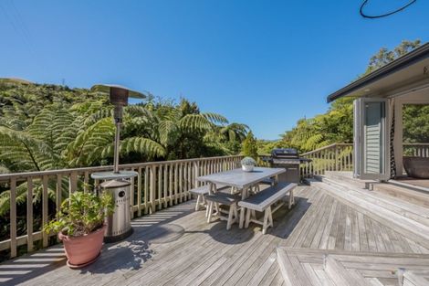 Photo of property in 144a Tirohanga Road, Tirohanga, Lower Hutt, 5010