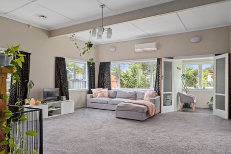 Photo of property in 1 Lyndhurst Street, Awapuni, Gisborne, 4010