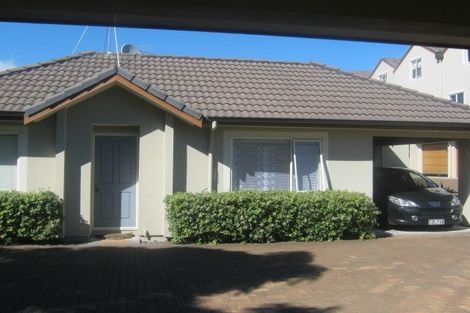 Photo of property in 3/57 Gladstone Road, Northcote, Auckland, 0627