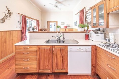 Photo of property in 6 Mason Terrace, Gonville, Whanganui, 4501