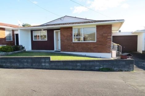 Photo of property in 54a Cutfield Road, New Plymouth, 4310