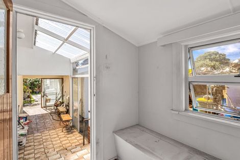 Photo of property in 4 Suther Street, Waverley, 4510