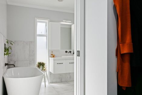 Photo of property in 214 Russell Street, Whataupoko, Gisborne, 4010