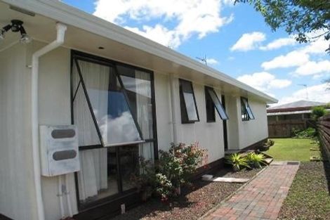 Photo of property in 1/76 Parrs Cross Road, Henderson, Auckland, 0612