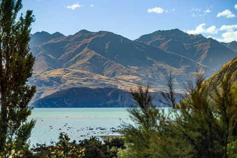 Photo of property in 335 Beacon Point Road, Wanaka, 9305