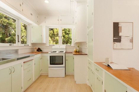 Photo of property in 2 Wade Place, Welcome Bay, Tauranga, 3175