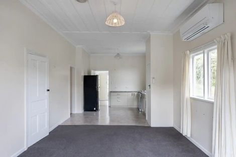 Photo of property in 160 Main South Road, Green Island, Dunedin, 9018