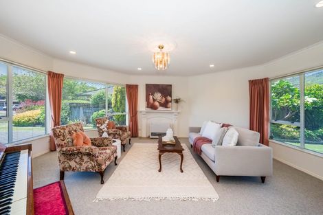 Photo of property in 25 Awanui Drive, Waikanae, 5036