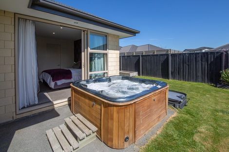 Photo of property in 13 Brockelbank Drive, Kaiapoi, 7630