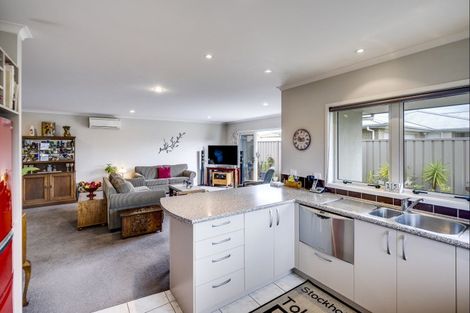 Photo of property in 1109a Karamu Road North, Mayfair, Hastings, 4122