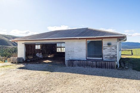 Photo of property in 433 Kowhatu Road, Waihaorunga, Waimate, 7977