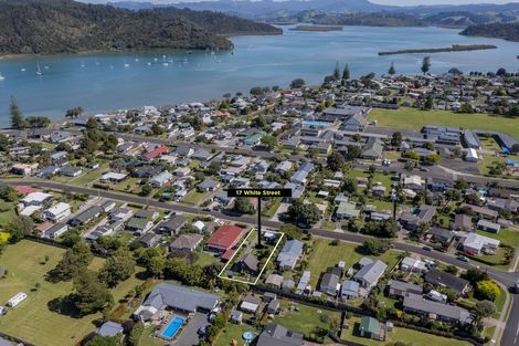 Photo of property in 17 White Street, Whitianga, 3510