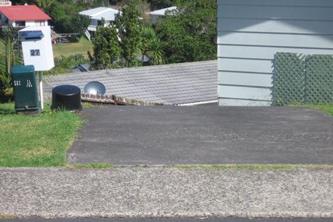 Photo of property in 27 Woodcote Drive, Glenfield, Auckland, 0629