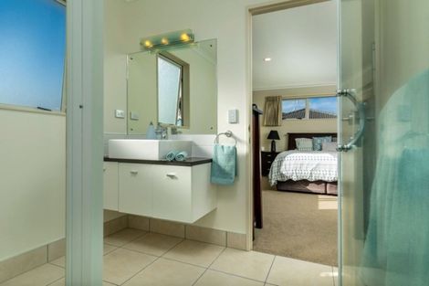 Photo of property in 45 Aberley Road, Schnapper Rock, Auckland, 0632