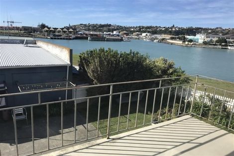 Photo of property in 2/1 Charles Street, Westshore, Napier, 4110