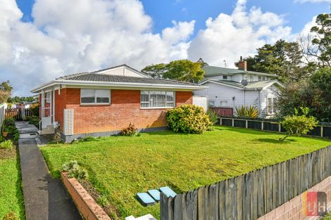 Photo of property in 1/17 Wood Street, Papakura, 2110