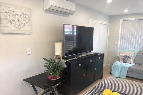 Photo of property in 1/4 Parson Lane, Papatoetoe, Auckland, 2025