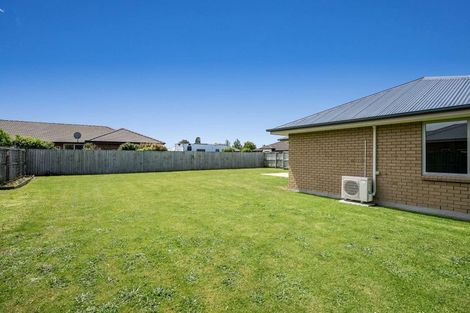 Photo of property in 69 Acacia Avenue, Rangiora, 7400