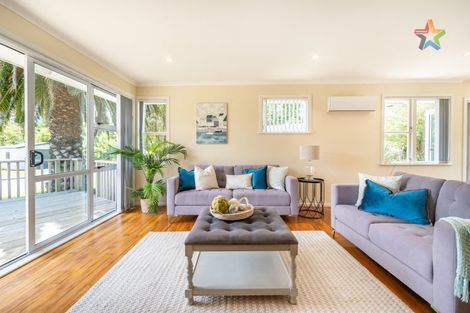 Photo of property in 2 Molloys Road, Te Marua, Upper Hutt, 5018