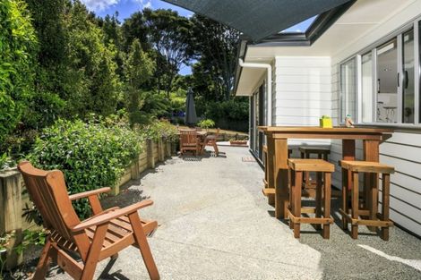 Photo of property in 8 Rahotu Way, Bayview, Auckland, 0629