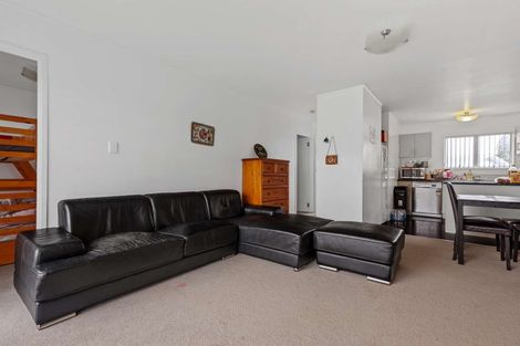 Photo of property in 2/14 Ririno Place, Manurewa, Auckland, 2102