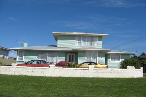 Photo of property in 17 Laird Street, Castlecliff, Whanganui, 4501