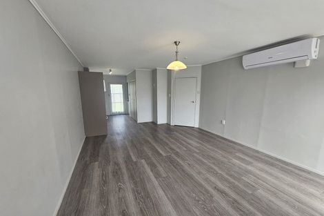 Photo of property in 2/9 View Road, Papakura, 2110