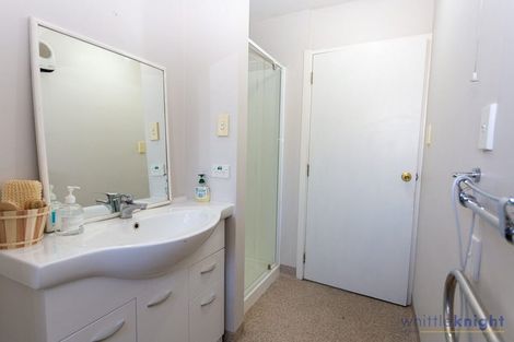 Photo of property in 292a Wainoni Road, Avondale, Christchurch, 8061