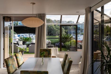 Photo of property in 1/12 Craig Road, Milford, Auckland, 0620