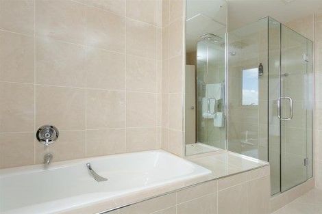 Photo of property in Shangri La Apartments, 5/97 Jervois Road, Herne Bay, Auckland, 1011