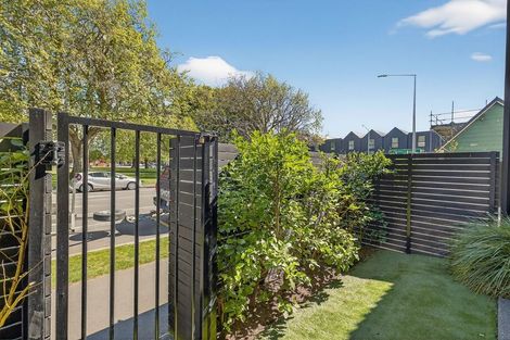 Photo of property in 2/34 Cranmer Square, Christchurch Central, Christchurch, 8013
